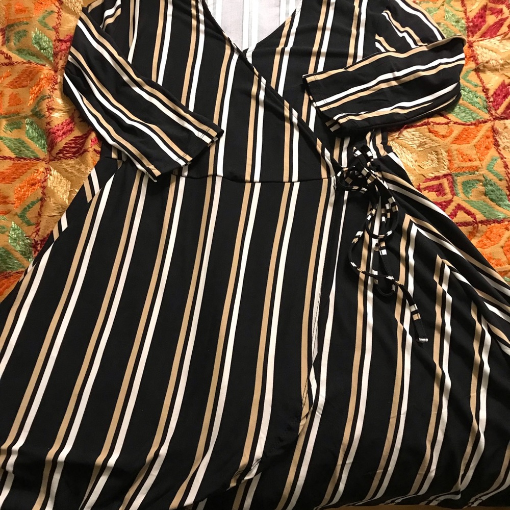 Dress - Picture 4 of 4